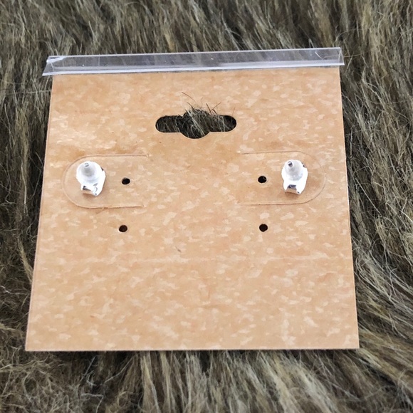 Vintage black enamel gold tone setting earrings - Picture 4 of 4